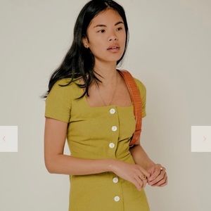 lisa’s says gah green dress